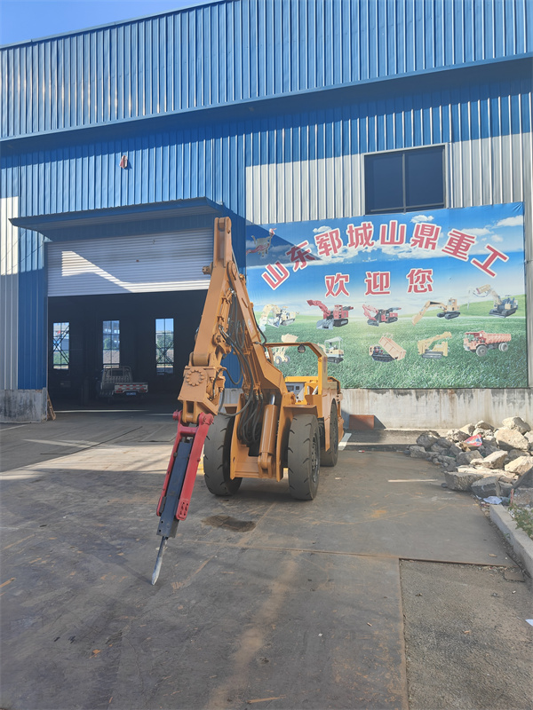 地下撬毛台车